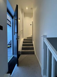 2 bedroom apartment to rent - High St, Penge, SE20