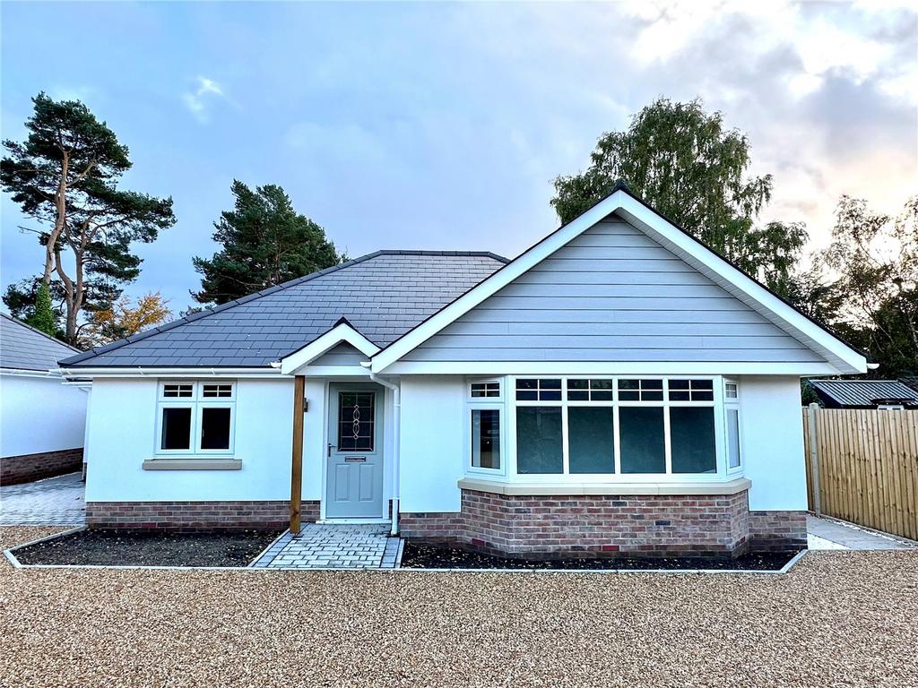 Bushmead Drive, Ashley Heath, Ringwood, BH24 3 bed bungalow for sale