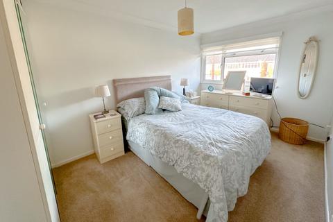 12 Poulcott, Wraysbury, Staines-upon-thames, TW19 5DN