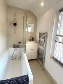 Flat 1, 35 Little Roke Avenue, Kenley, CR8 5NN