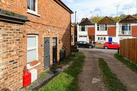 Flat 1, 35 Little Roke Avenue, Kenley, CR8 5NN