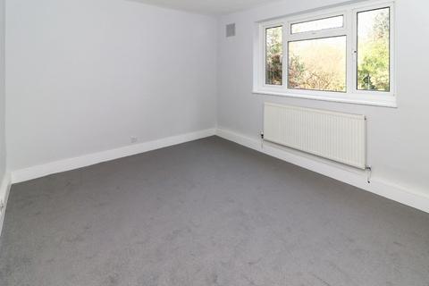 60 Avon Close, Worcester Park, KT4 7AH