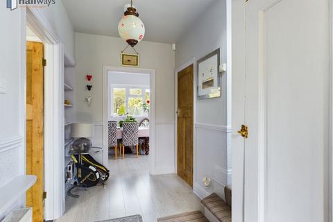 69 Windermere Road, Coulsdon, CR5 2JE