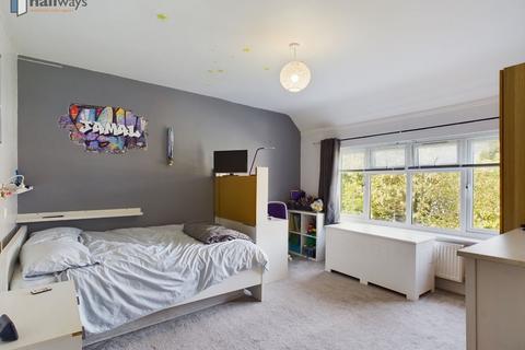 69 Windermere Road, Coulsdon, CR5 2JE