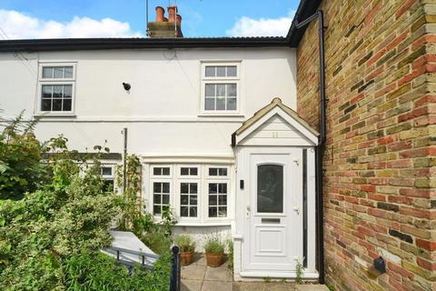 2 bedroom cottage for sale - Hurst Lane, East Molesey