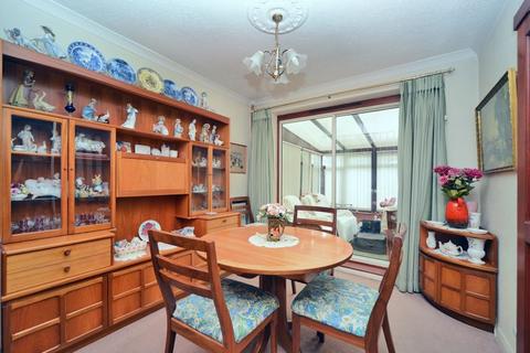 10 Adecroft Way, West Molesey, KT8 1PH