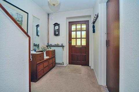 10 Adecroft Way, West Molesey, KT8 1PH