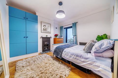 28 Pevensey Road, London, SW17 0HR