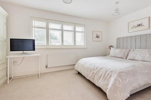 5 Brindlewick Gardens, Beckenham, BR3 1DG