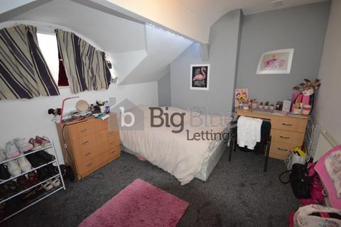 6 bedroom terraced house to rent, 69 Cardigan Lane, Burley, Leeds LS4