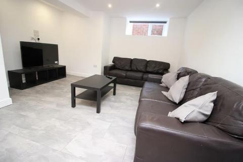6 bedroom terraced house to rent, 69 Cardigan Lane, Burley, Leeds LS4