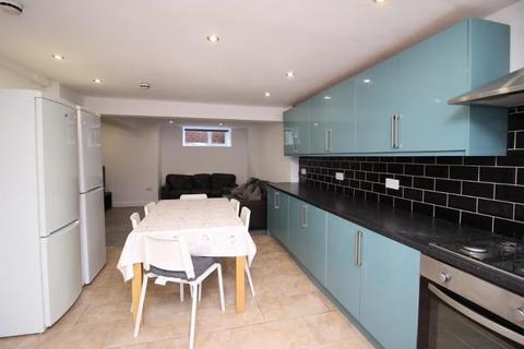 6 bedroom terraced house to rent, 69 Cardigan Lane, Burley, Leeds LS4