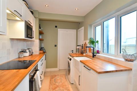 2 bedroom terraced house for sale, Redvers Road, Brighton, East Sussex
