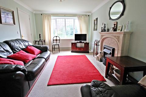 64 Clos Brenin, Brynsadler, Pontyclun, CF72 9GA