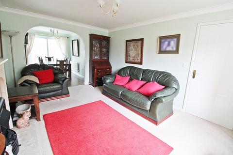 64 Clos Brenin, Brynsadler, Pontyclun, CF72 9GA