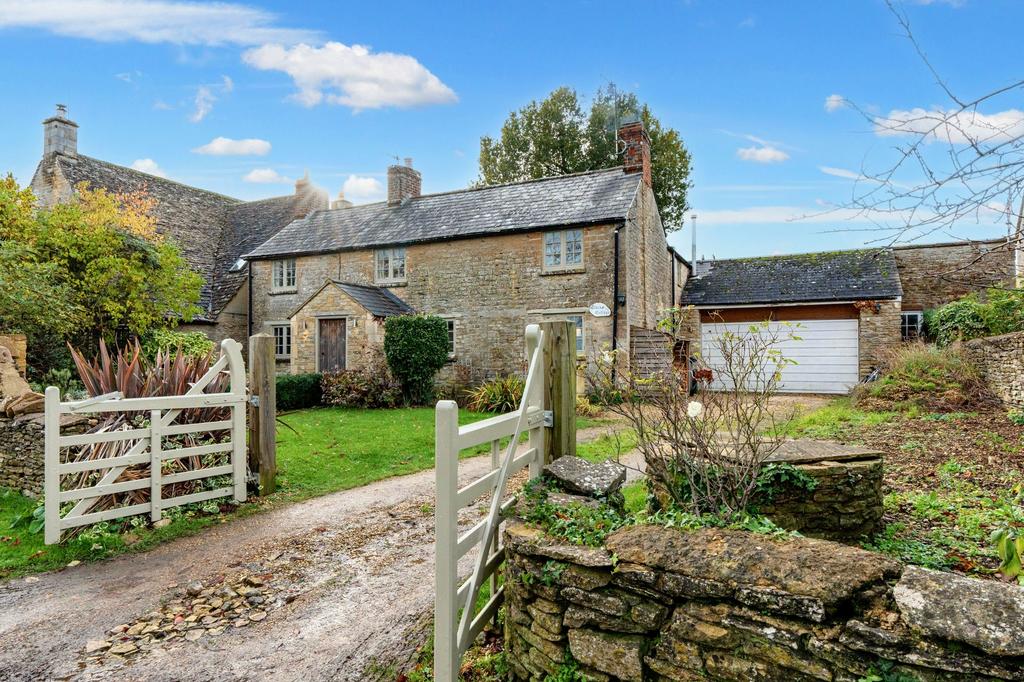 Burford Road, Black Bourton, OX18 4 bed detached house for sale £770,000