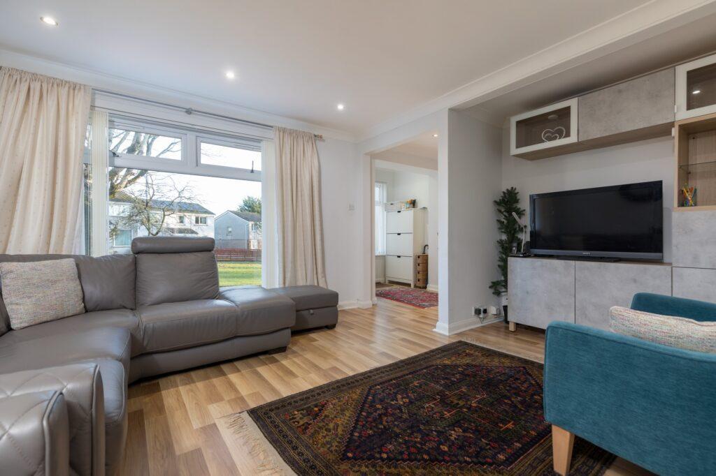 Kinloch Road, Newton Mearns 4 bed detached villa for sale £319,000