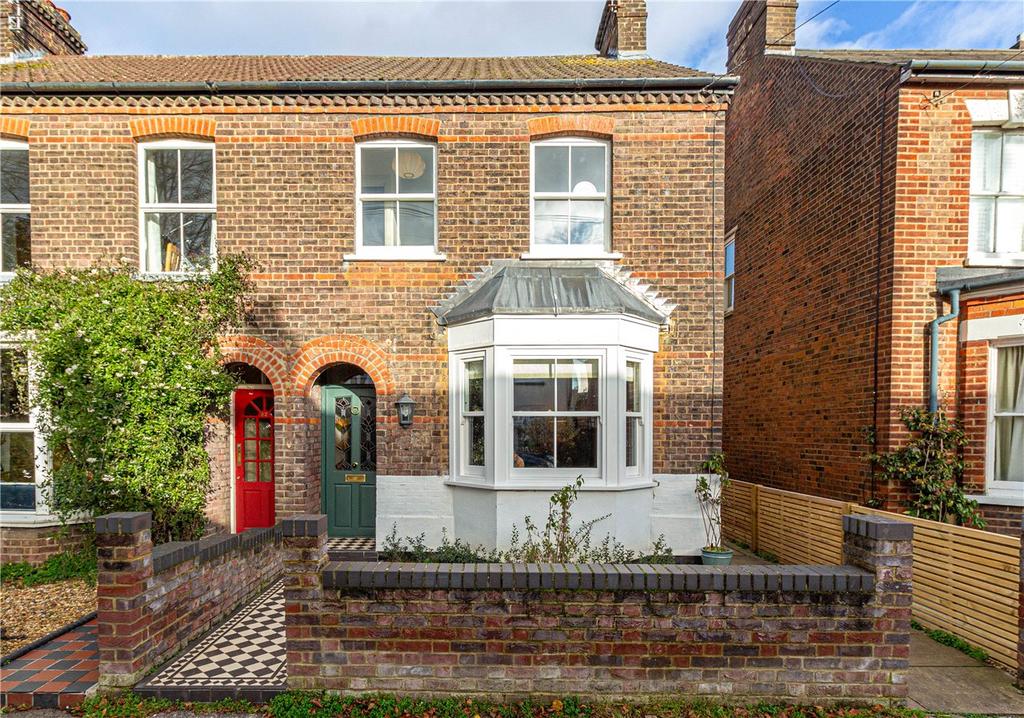 Cowper Road, Harpenden, Hertfordshire 3 bed semidetached house £