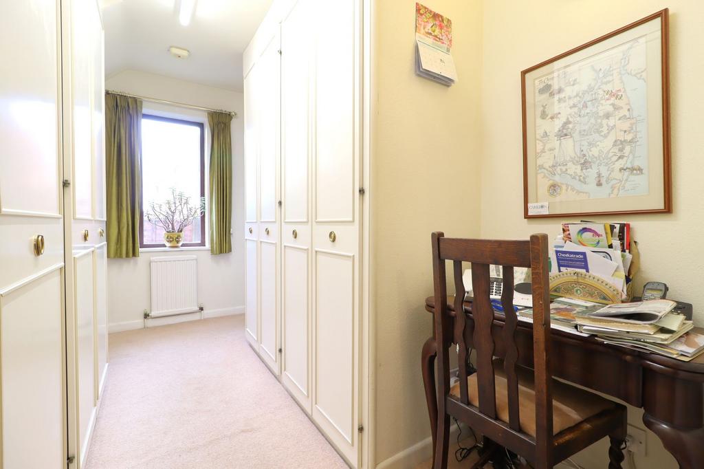 Walk-in Wardrobe