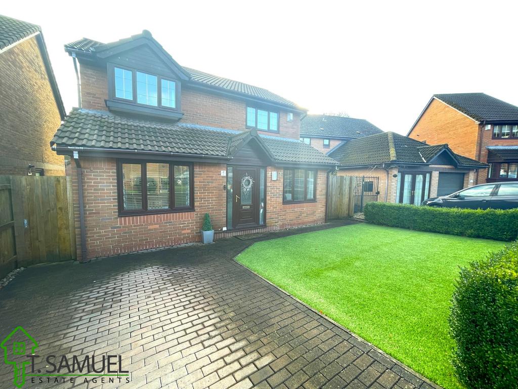 Bryn Aur, CoedyCwm 3 bed detached house for sale £335,000