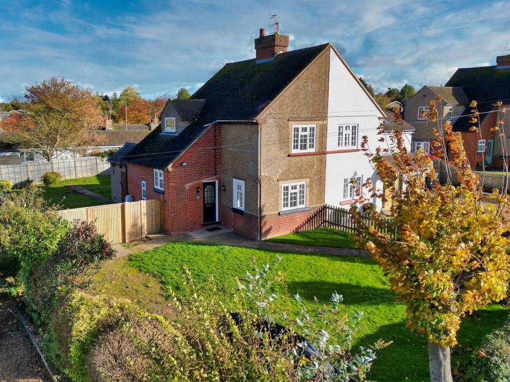 North Crawley, Newport Pagnell MK16 3 bed semidetached house for sale