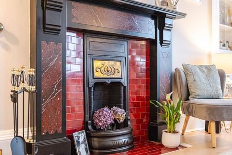 47/4 Bellevue Road, Edinburgh, EH7 4DJ