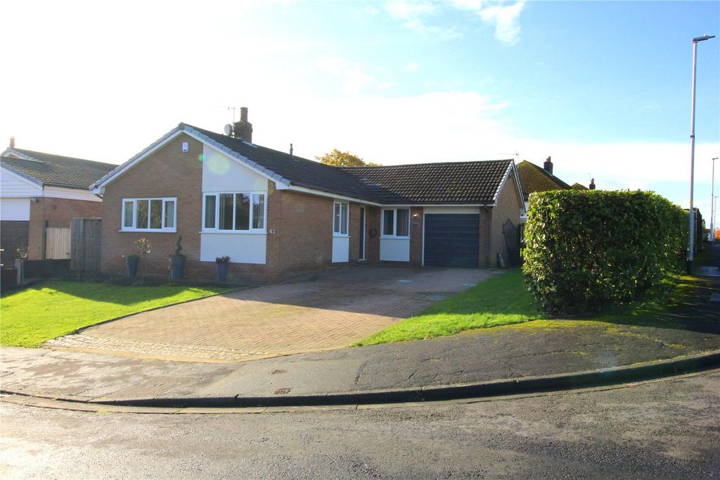 River View, Tarleton, Preston, Lancashire, PR4 3 bed bungalow £300,000
