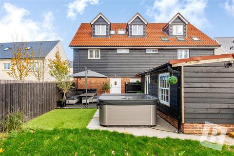 4 bedroom detached house for sale, Rainbird Place, Pilgrims Hatch, Brentwood, CM14