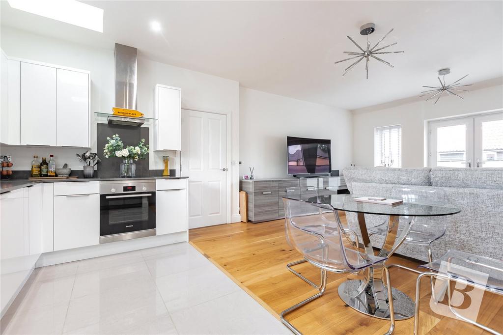 Kitchen/Dining Area