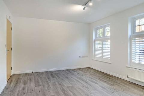 Flat 1, Kings Lodge Highcroft Road, Winchester, SO22 5GH