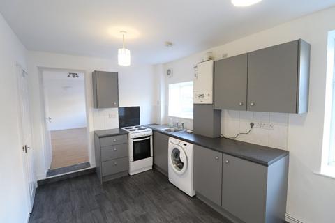 1 bedroom house to rent, Bradford Road, Stanningley, Pudsey, UK, LS28