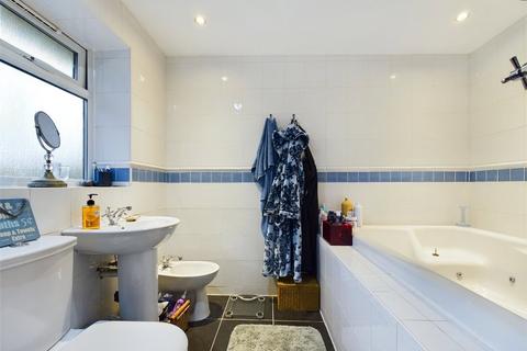 37 The Wheatridge, Abbeydale, Gloucester, GL4 4DQ