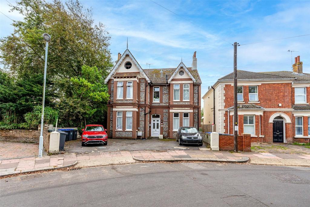 Winchester Road, Worthing, West... 1 bed flat £880 pcm (£203 pw)