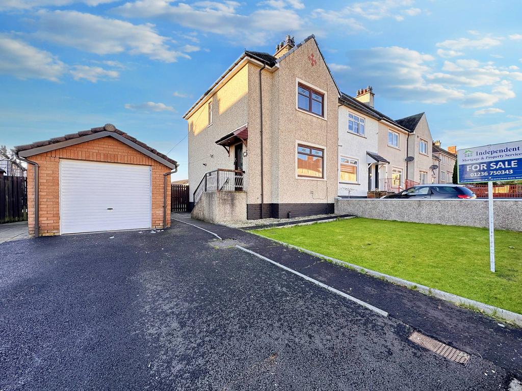 Thrashbush Quadrant, Airdrie ML6 2 bed terraced house for sale £110,000