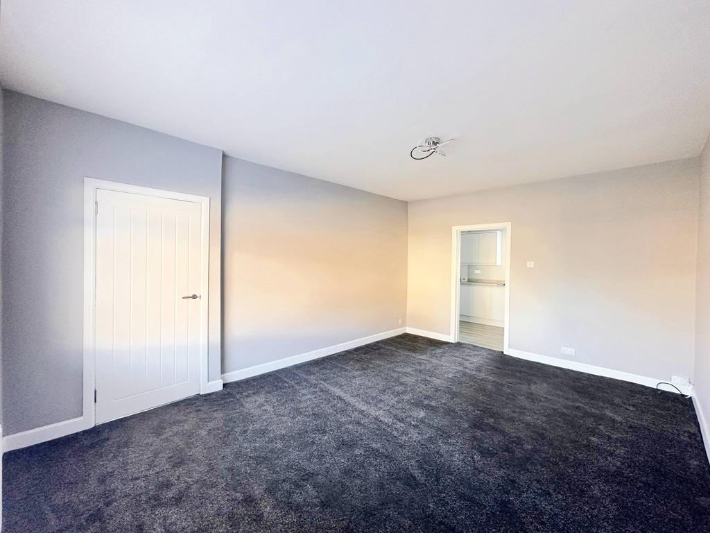 Thrashbush Quadrant, Airdrie ML6 2 bed terraced house for sale £110,000