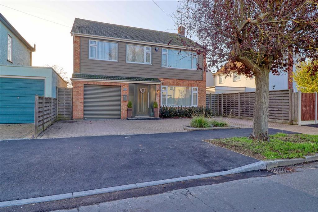 Holland on Sea CO15 4 bed detached house for sale £575,000