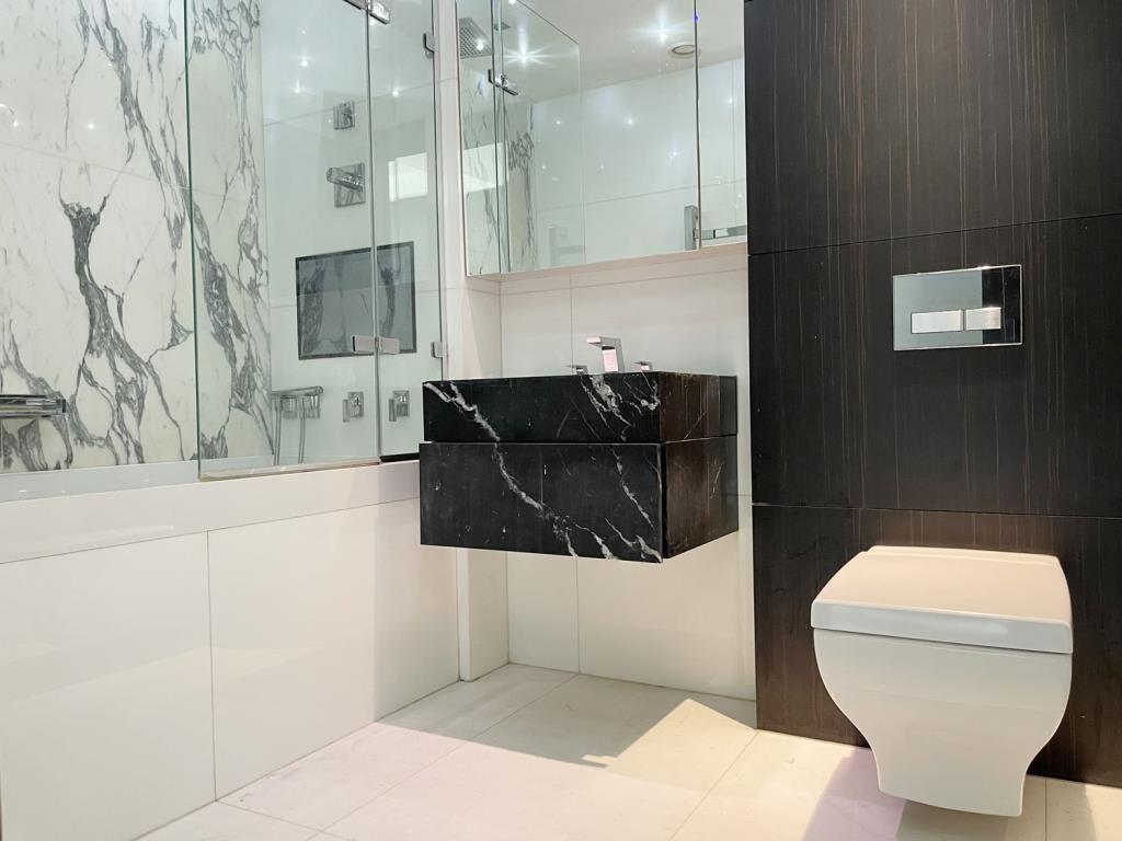 En Suite Bathroom