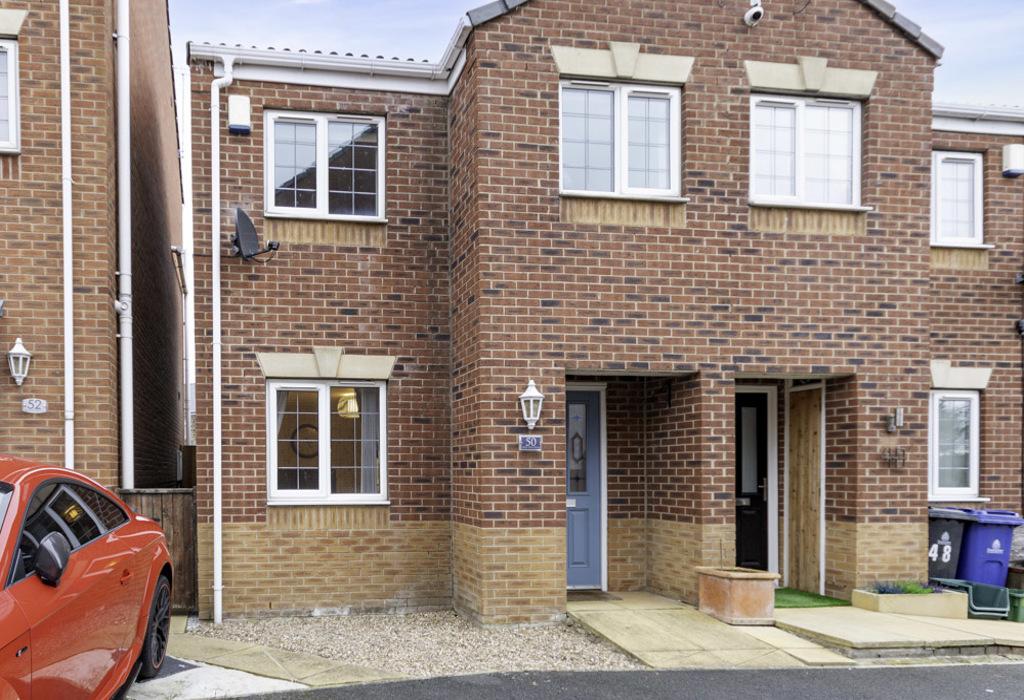 West View Road, Mexborough, South Yorkshire 3 bed end of terrace house