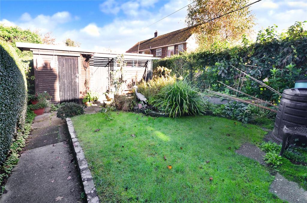 Ashurst Wood, West Sussex, RH19 3 bed semidetached house for sale £