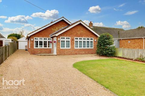 4 bedroom detached bungalow for sale, Point Clear Road, Clacton-On-Sea