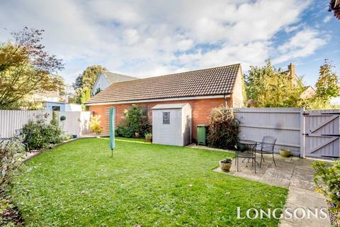 35 Lee Warner Road, Swaffham, PE37 7GD