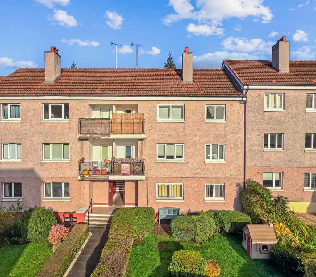 Cherrybank Road, Flat 2/1, Newlands, Glasgow, G43 2PH 2 bed flat for