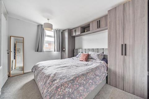 23 Edington Close, Toothill, Swindon, SN5 8LF