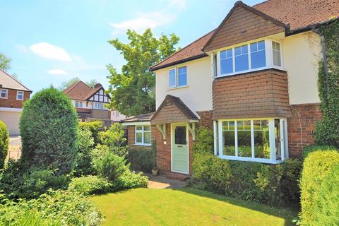 4 bedroom semi-detached house to rent, Cherry Tree Avenue, Guildford, Surrey, GU2