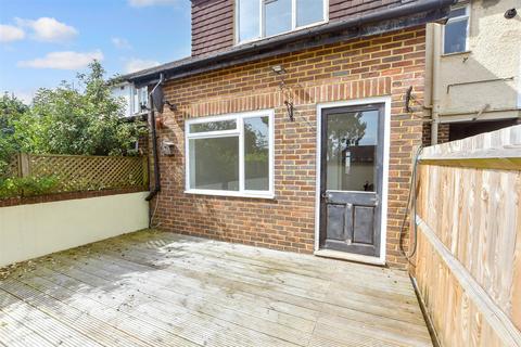 6 Lyndhurst Road, Reigate, RH2 8JW