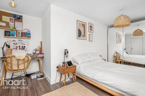 7, Burgess Court Adenmore Road, London, SE6 4BT