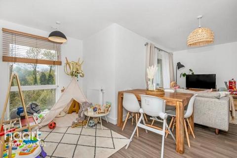 7, Burgess Court Adenmore Road, London, SE6 4BT