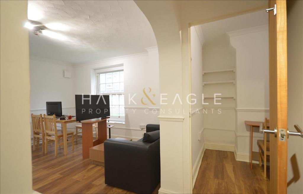 Baxter House, Bromley High Street, London, E3 1 bed flat £897 pcm (£