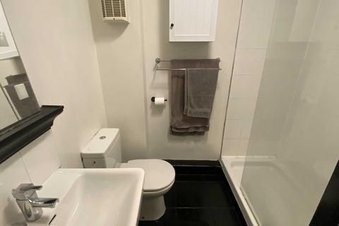 33 Browfield Way, Royton, Oldham, OL2 6DE