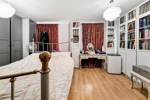 3 bedroom flat for sale, REGENTS PLAZA APARTMENTS, GREVILLE ROAD, London, NW6